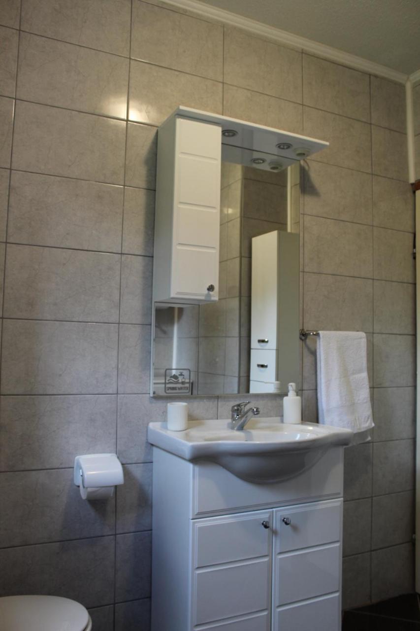 Vacation House Home, Plitvice Lakes National Park พลิตวิชกา เยเซรา ภายนอก รูปภาพ