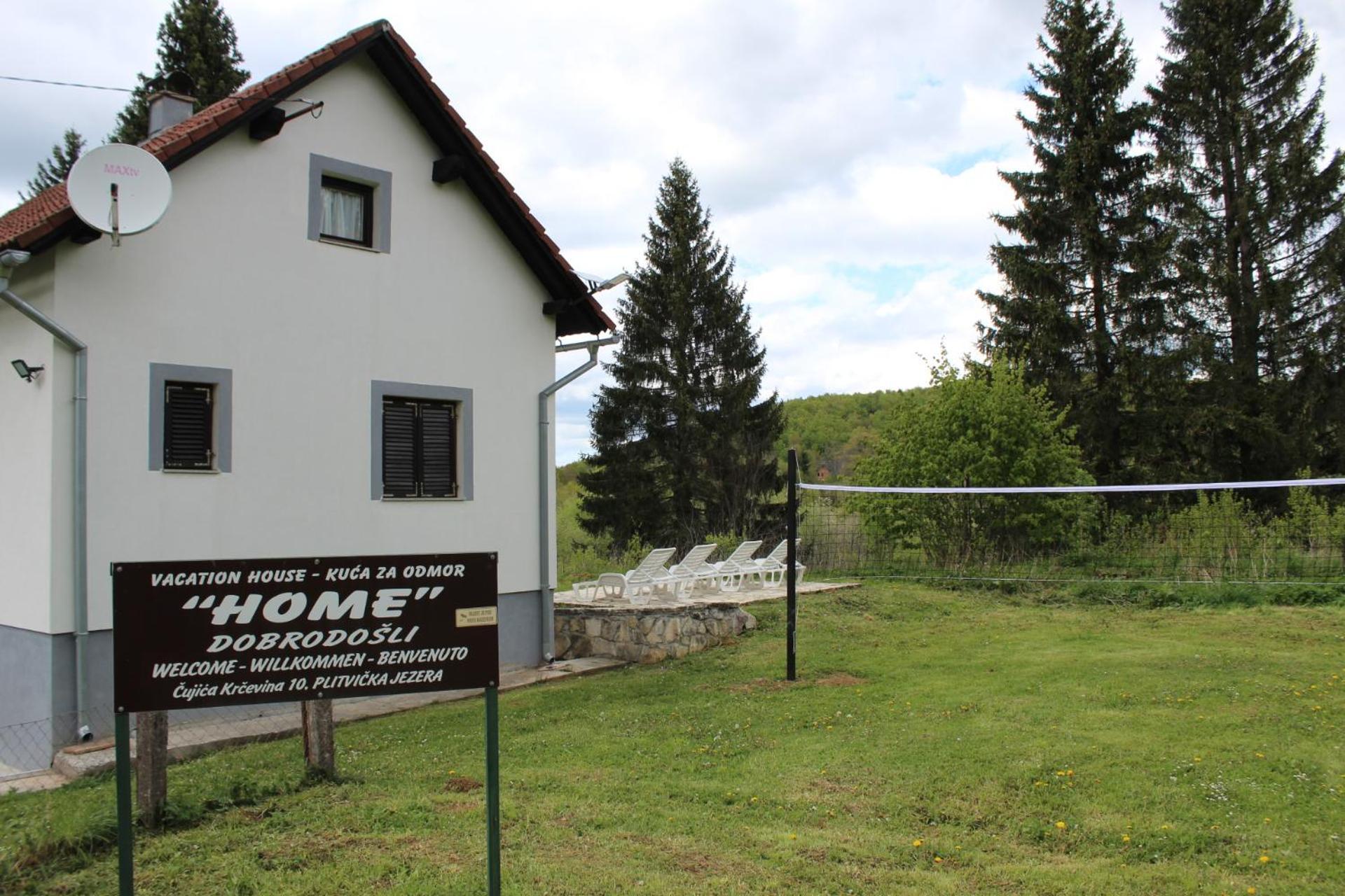 Vacation House Home, Plitvice Lakes National Park พลิตวิชกา เยเซรา ภายนอก รูปภาพ