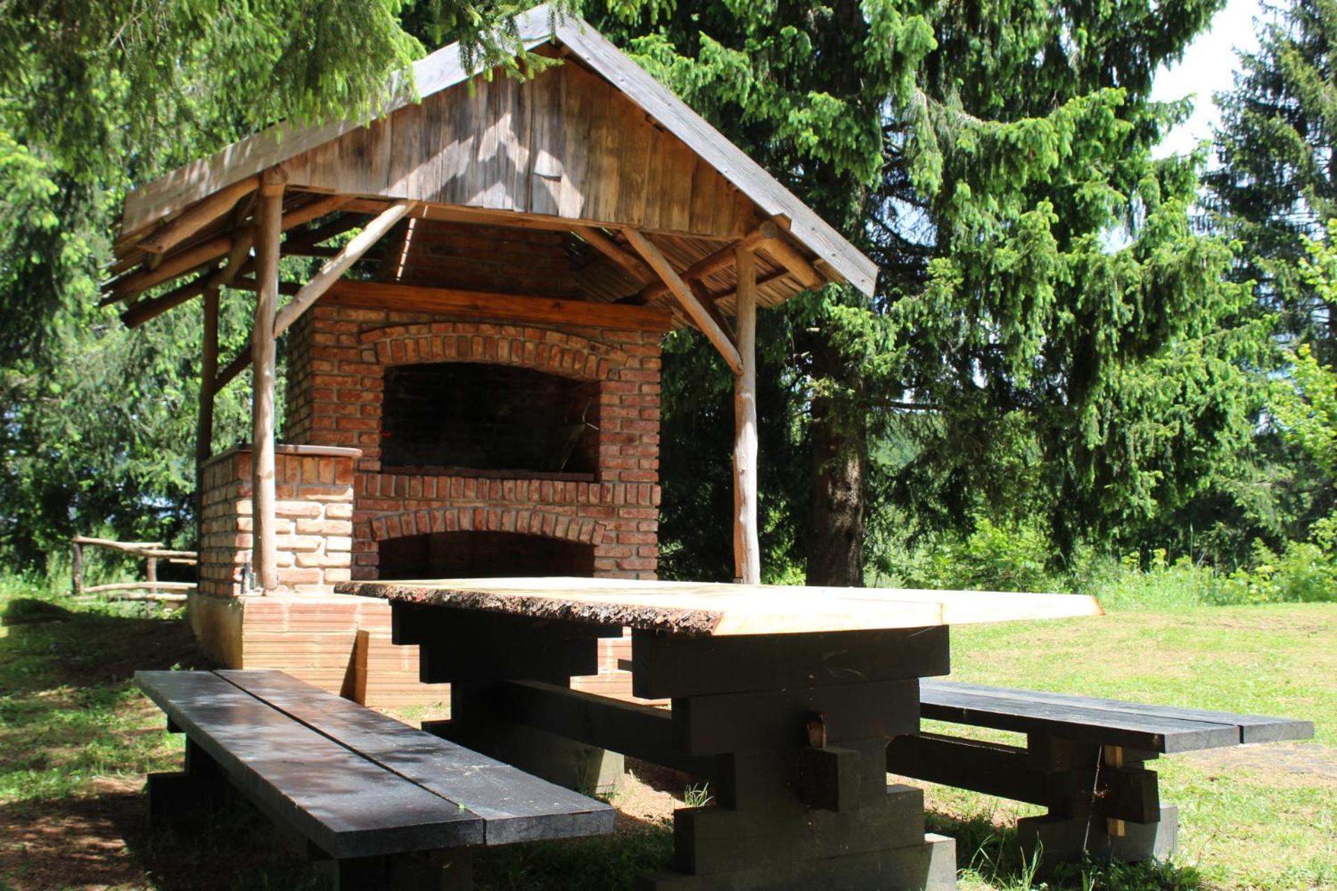 Vacation House Home, Plitvice Lakes National Park พลิตวิชกา เยเซรา ภายนอก รูปภาพ